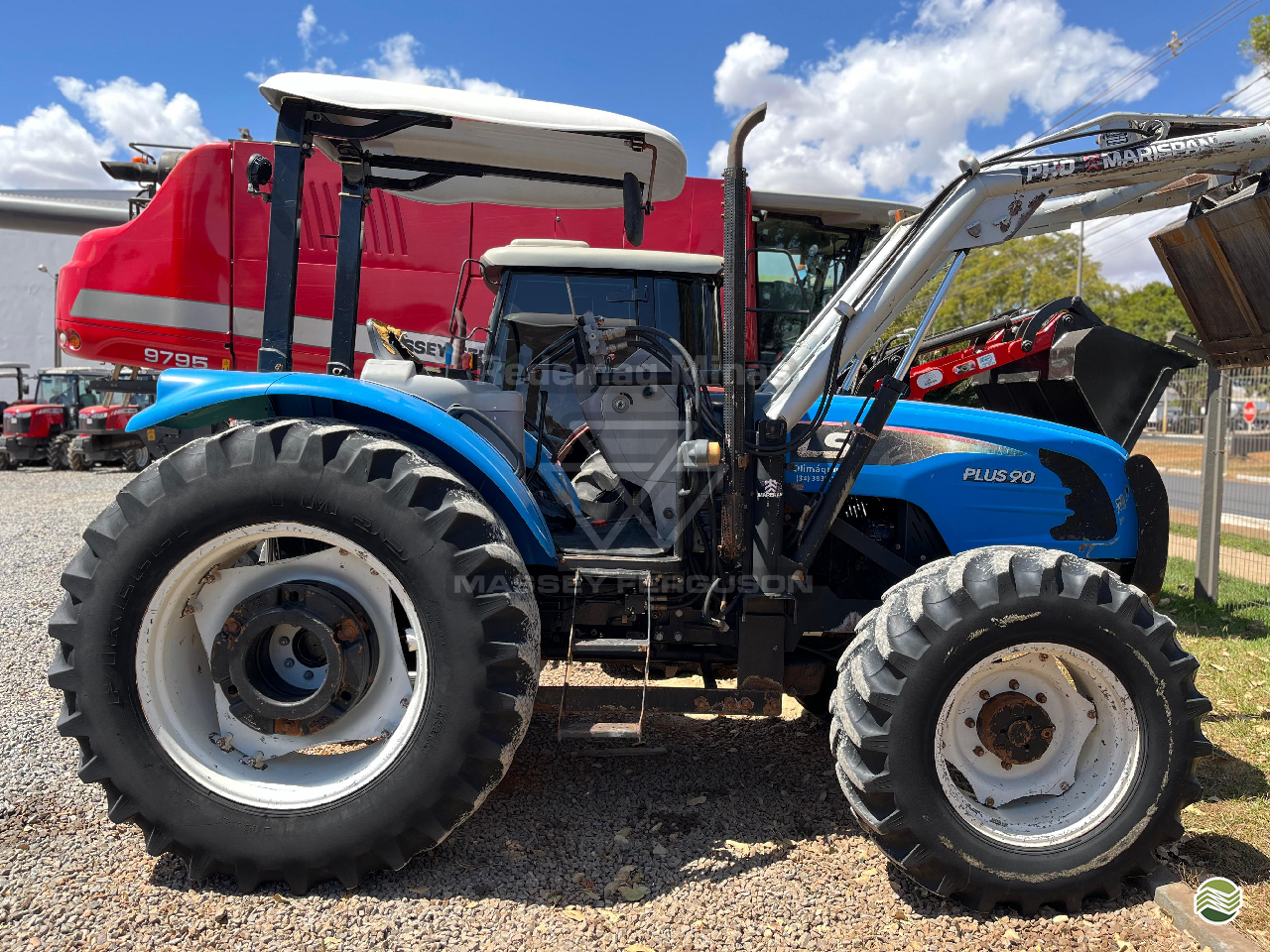TRATOR LS TRACTOR LS PLUS 90 Tração 4x4 Redemaq - Massey PATOS DE MINAS MINAS GERAIS MG